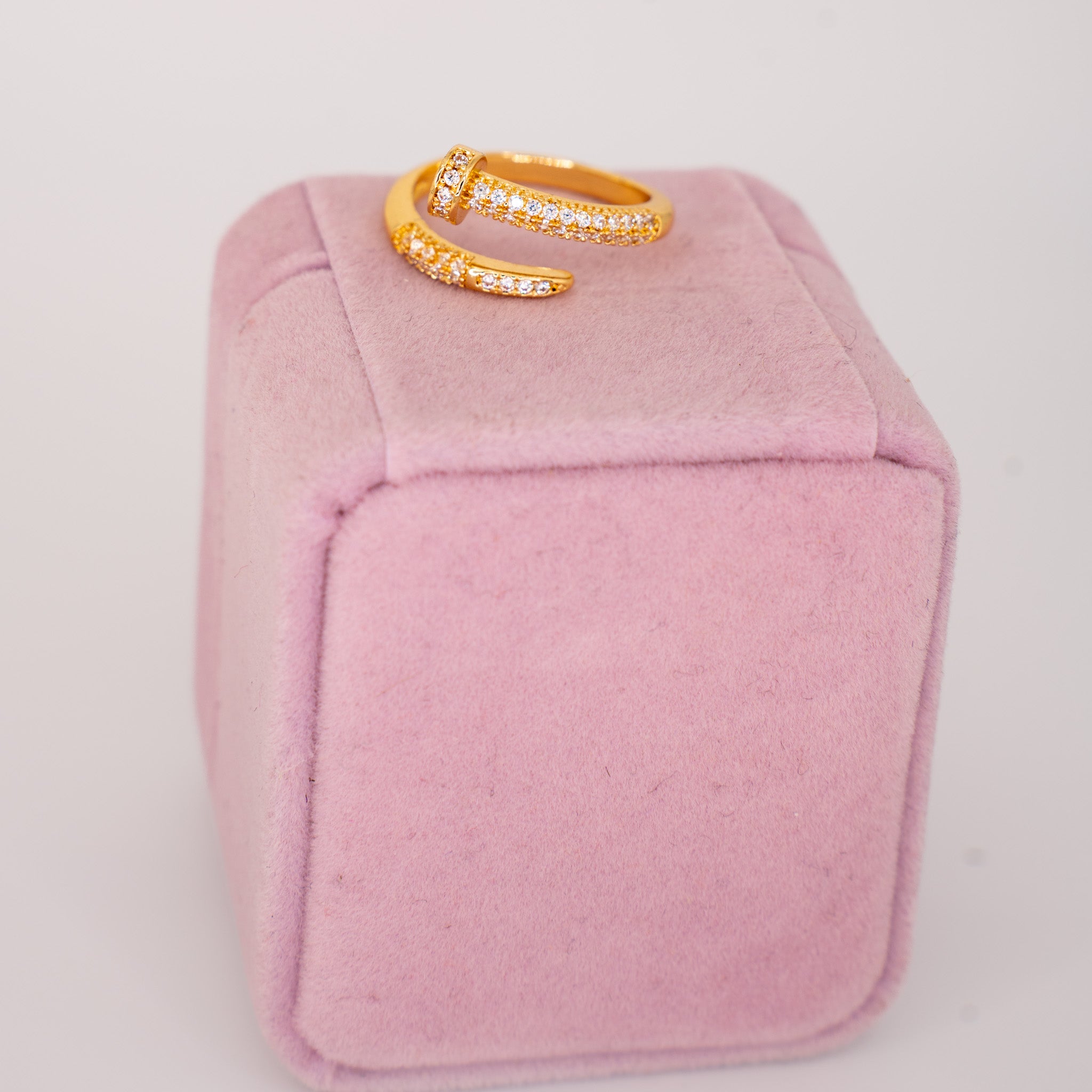 GOLD GEMSTONE NAIL RING