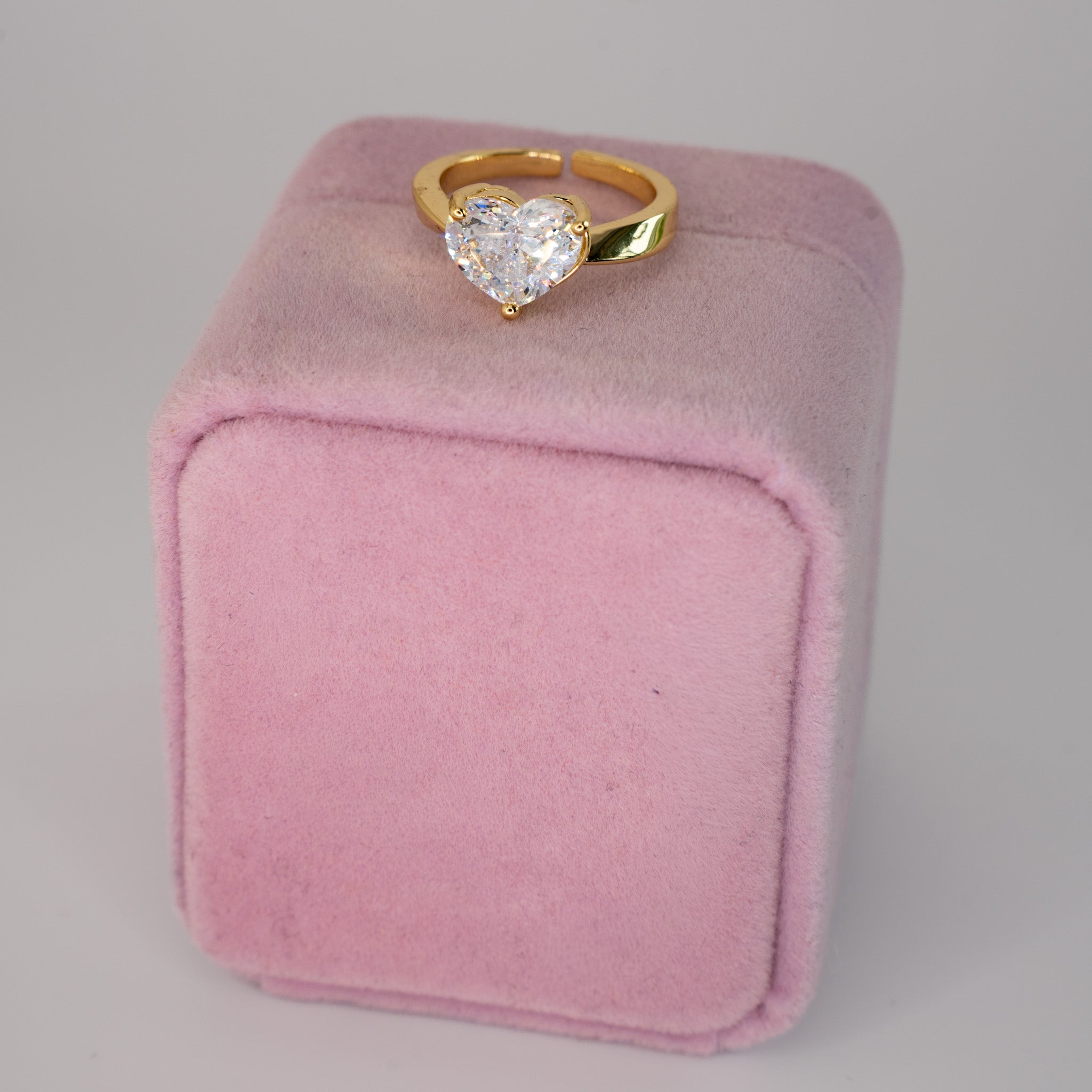 GOLD HEART GEMSTONE RING