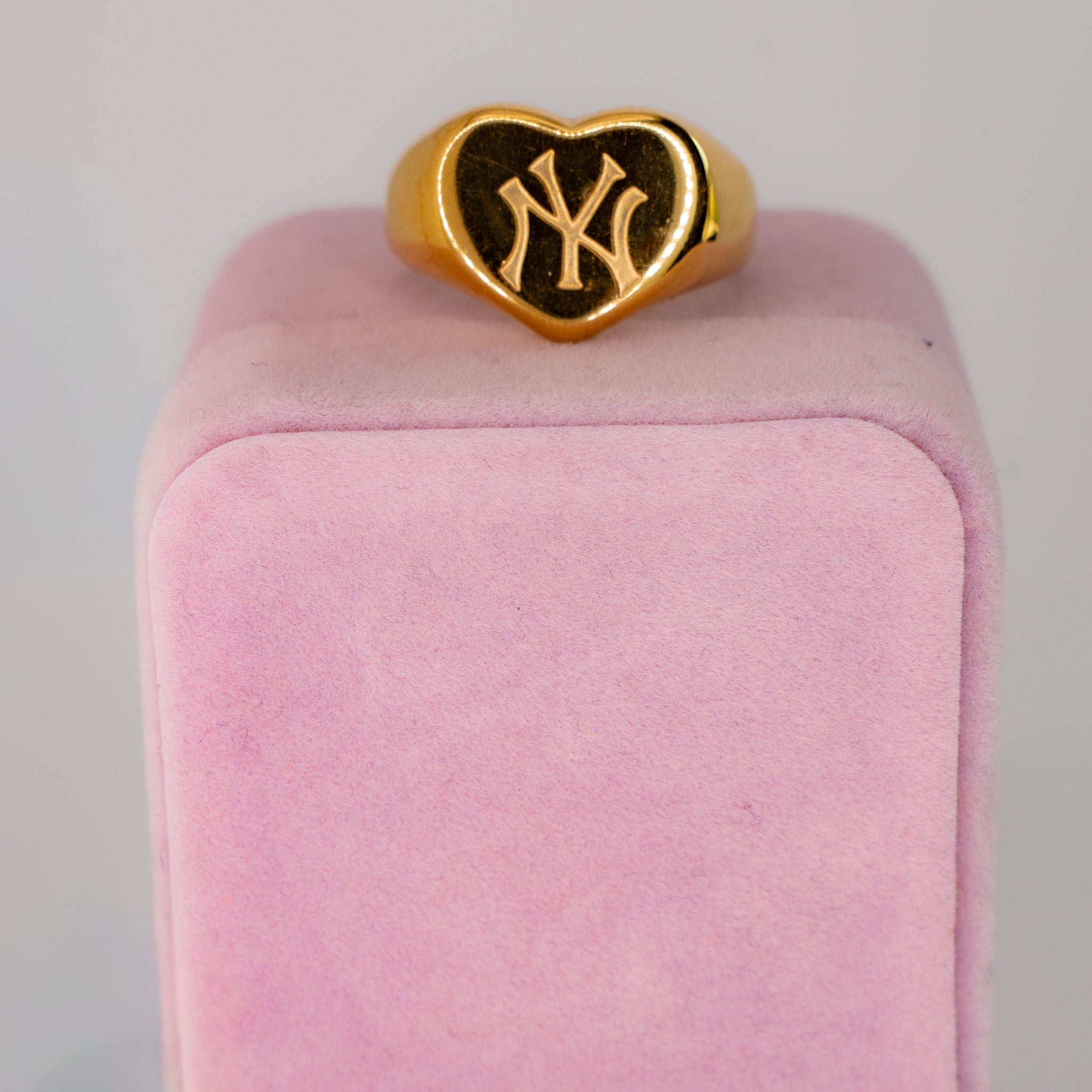 GOLD NY INSPIRED HEART RING