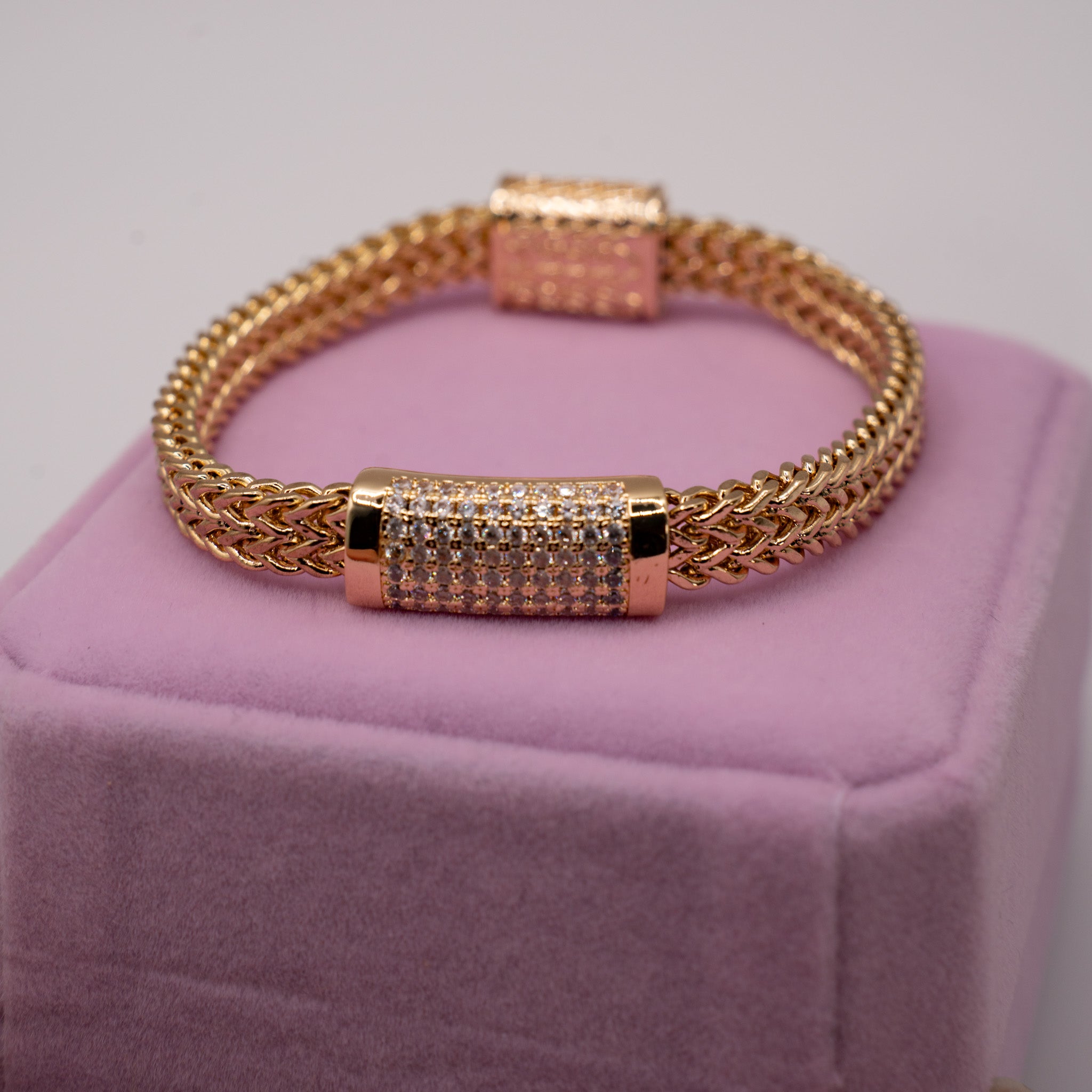 GOLD BRAIDED GEMSTONE BRACELET