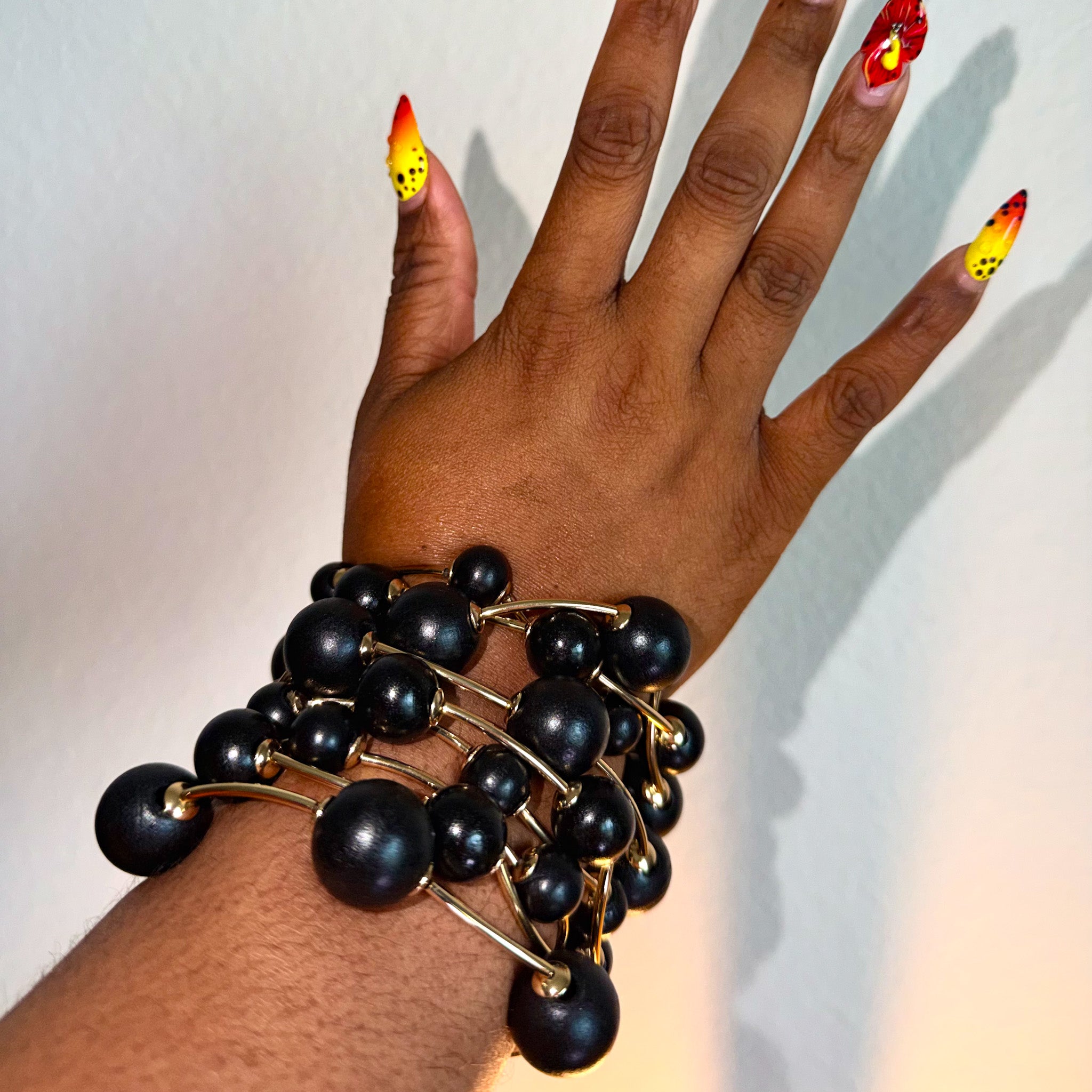 MATTE GOLD/BLACK SPHERE STACK
